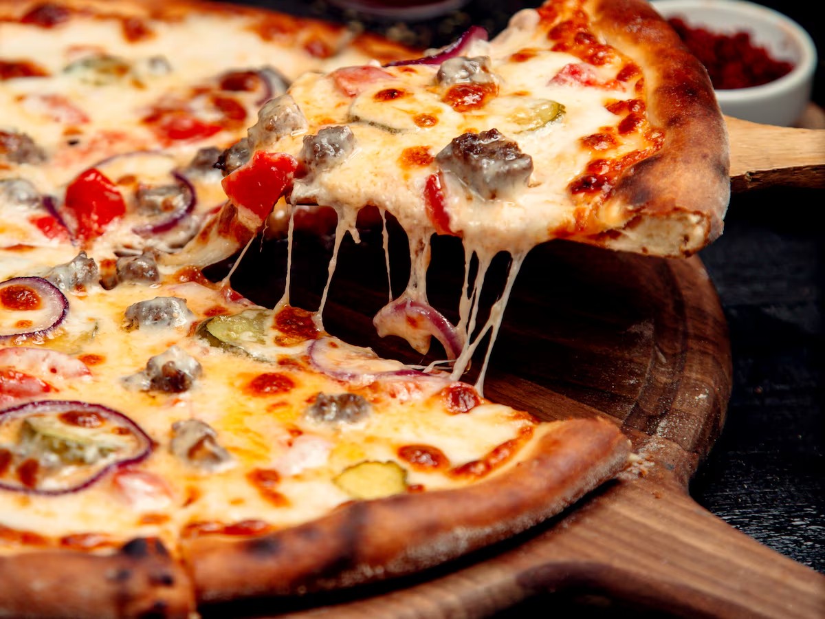 Pizza M Calabresa + Refri Lata